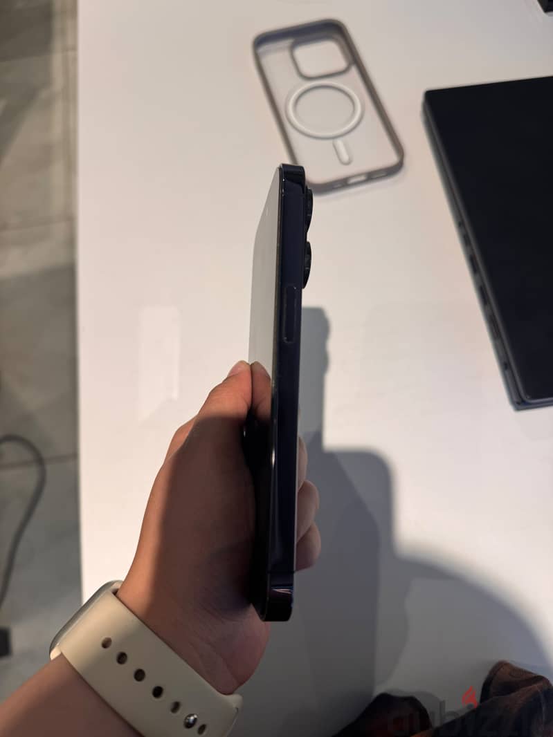 iPhone 14pro Used like new 1