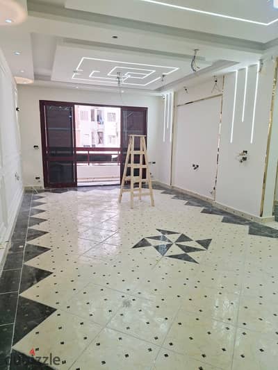 Apartment for sale 150m / Sporting near Sporting Club licensed buildings 2006 open views