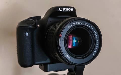 Canon 600D  كاميرا.