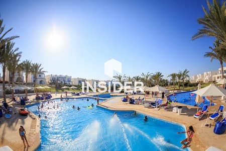 شالية 92 متر أقل من سعر الماركت-مفروش بالكامل-2 غرف نوم-ماونتن فيو راس الحكمة