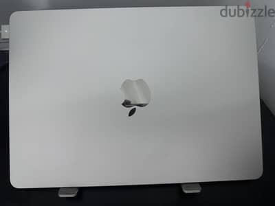 MacBook air m2 512gb 8gb ram 94% battery with original charger