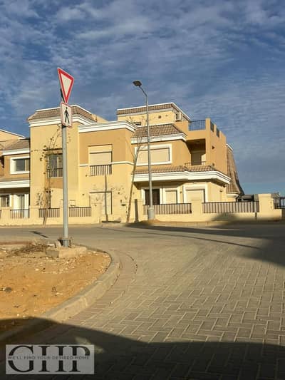 فيلا 212م بموقع مميز للبيع في سراي مدينة المستقبل Sarai Mostakbal City