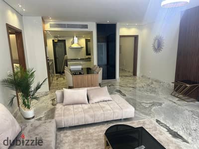 شقة للإيجار فى Lake view Residence م145 متشطيبة ومفروشة بالكامل