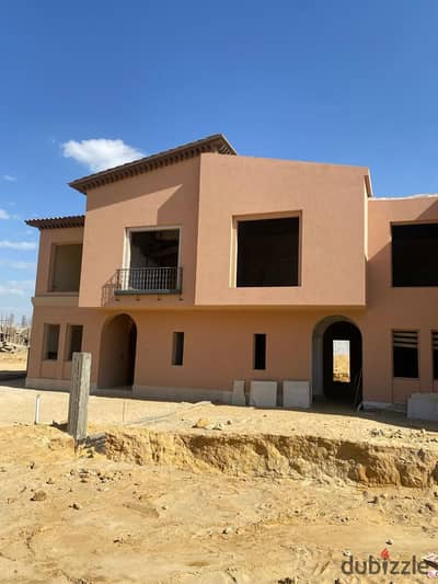 Luxury Townhouse for Sale in Village West – Sheikh Zayed By Dorra