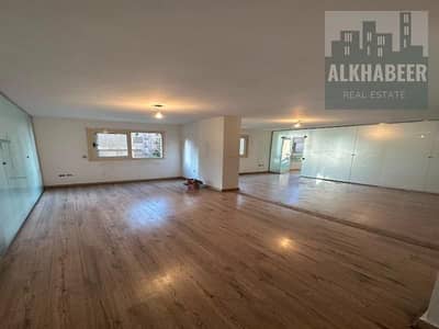 For clinics or companies: 350 sq m administrative office, steps from the Arab League and Shooting Club.