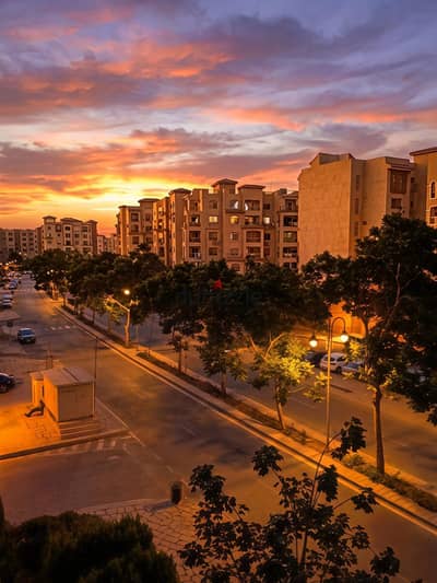مدينتي شقة ١٣٥م بيع B3 برايم لوكيشن خطوات للساوث بارك