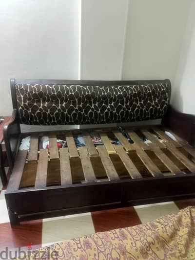 كنبه بدون مرتبه للبيع خشب زان  جرار بتتفتح سرير
