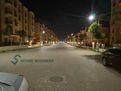 اس فيلا ميدل في سراي مرحلة كلوب فيو مساحه 239 متر + جاردن 50 متر بخصم اكتر من50% علي الكاش