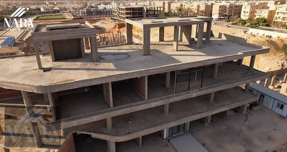 عيادة طبية استلام فوري واجهة صريحة على شارع الشباب الرئيسي مباشرة في مول بيس في الشيخ زايد