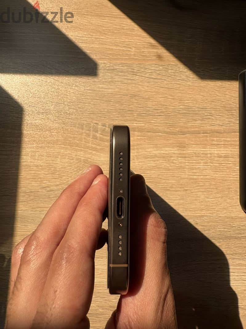 Apple - iPhone 16 Pro Max 2