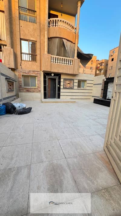 For rent, a 130m apartment on the ground floor with a private entrance