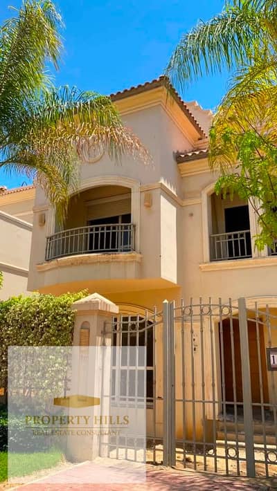 Houses and villas near the British University, ready for viewing, in the vibrant and residential compound of La Vista.
