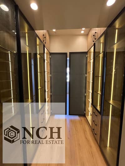 **للإيجار | تاون هاوس كورنر كلاسيك في La Vista City – العاصمة الإدارية الجديدة**  استمتع بأسلوب حياة راقٍ داخل **La Vista City**، أحد أرقى المشروعات