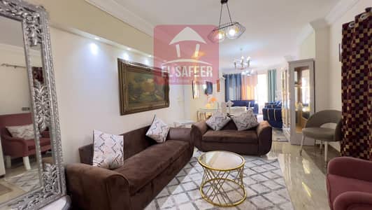 Furnished apartment 150m for daily rent in Smouha, Mustafa Kamel main street