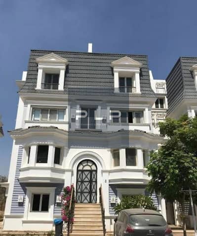 Ready to Move Luxury Apartment with Wide Garden View for Sale in Mountain View Hyde Park