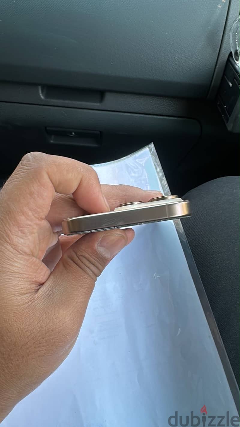 Apple - iPhone 16 pro 4