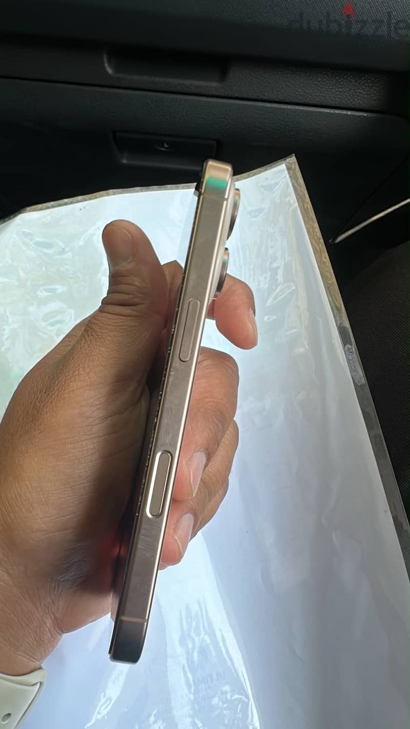 Apple - iPhone 16 pro 5