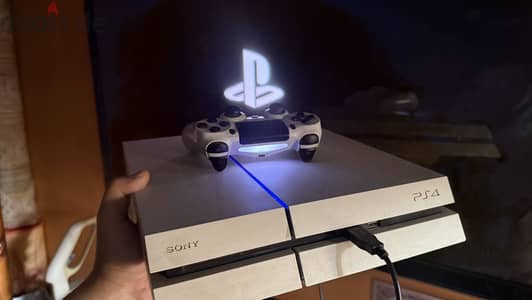 Playstation 4 (white) edition / PS4