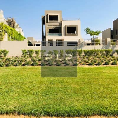استلم فوري فيلا تاون هاوس كورنر ريسيل في بالم هيلز  نيو كايرو Palmhills New Cairo