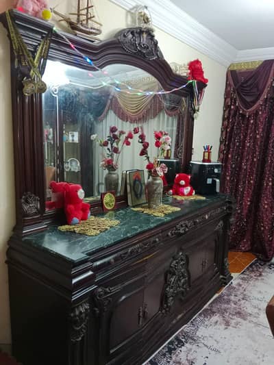 سفرة كاملة حالة جيد خشب زان كامل