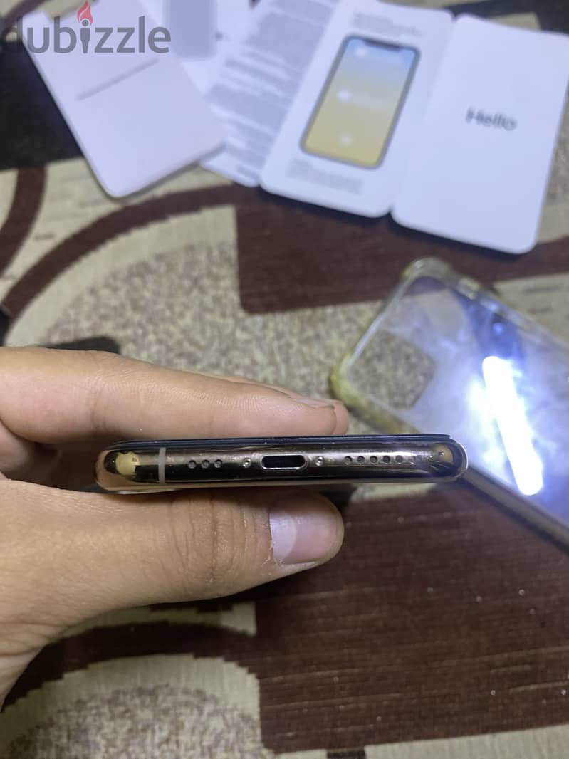 iPhone 11 Pro 6