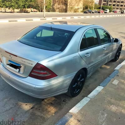 Mercedes-Benz C180 2005