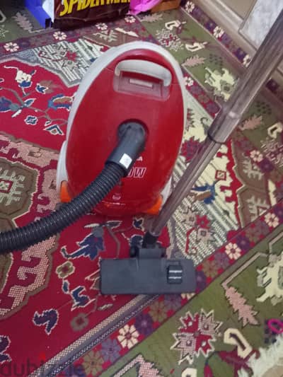 مكنسه بالكهرباء
