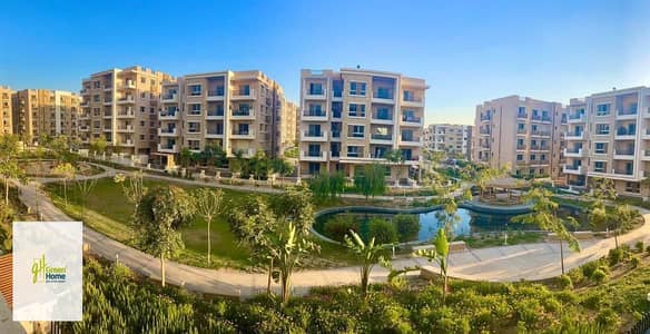 شقه للبيع 129م بفيو مفتوح ,  كمبوند تاج سيتي علي طريق السويس مباشرة taj city - new cairo