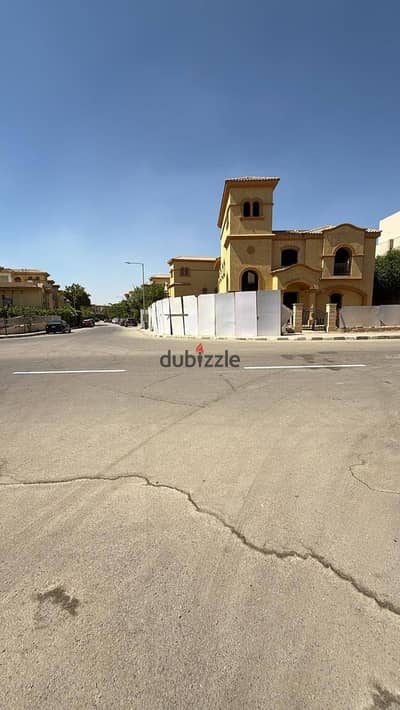 فيلا للبيع في الرحاب ستاندالون600م  ناصيه الرحاب هيلز لوكيشن رائع استلام فوري بدون تشطيب داخلي فيو مميز بسعر لقطه
