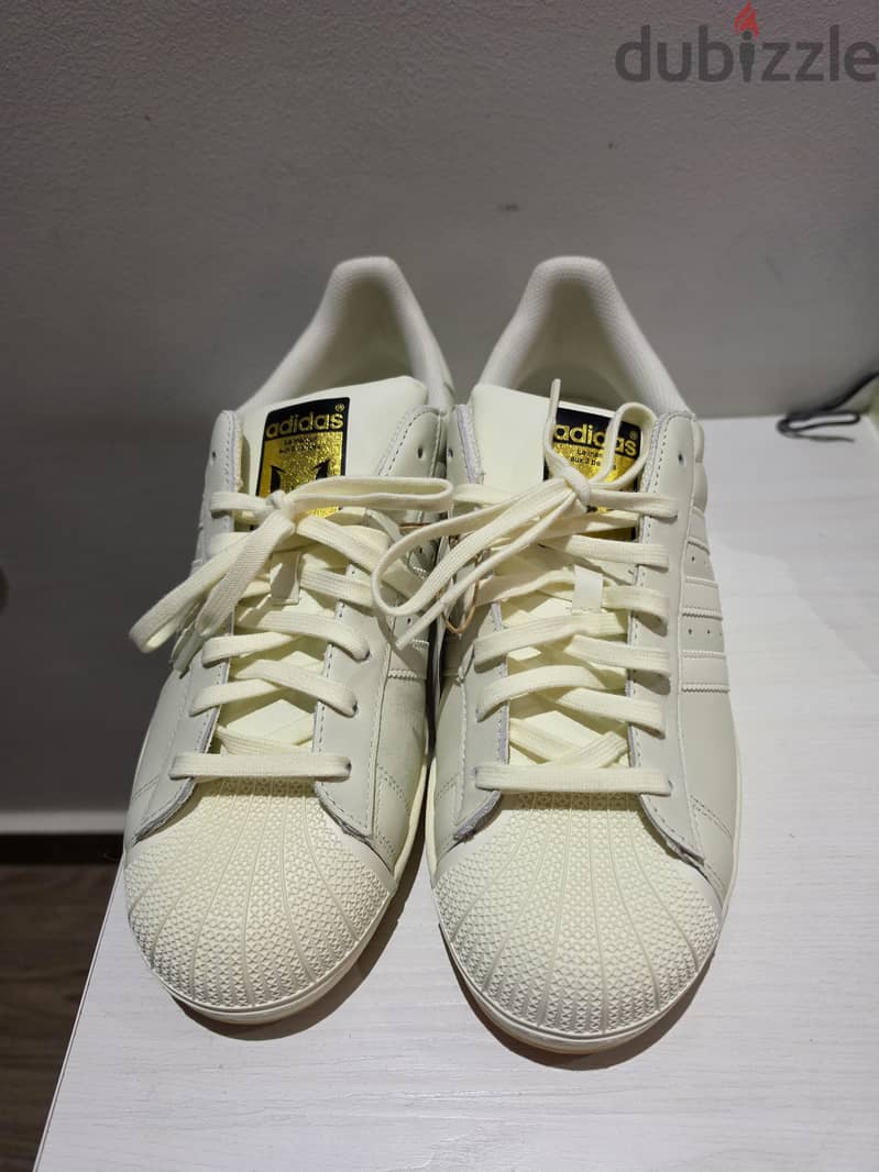 Original Adidas Superstar Messi Edition (Size 48) 1