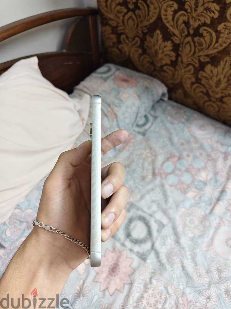 Samsung S23 FE 3