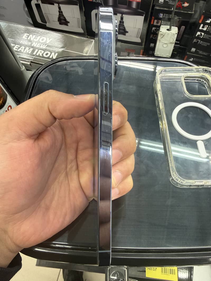iPhone 13 Pro Max 2