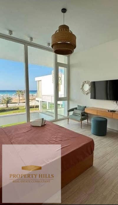 Ready villa for immediate sale with a 40% discount, first row by the sea, fully finished in Ras El Hikma - Kali Coast - North Coast