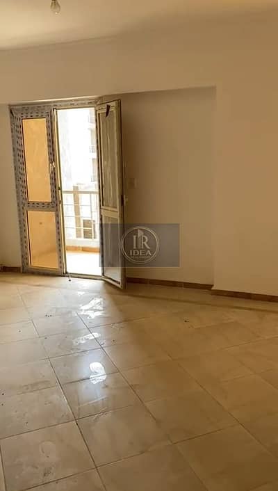 117 sqm apartment for sale in the Sakan Misr Al-Andalus compound, 7 minutes from the American University.