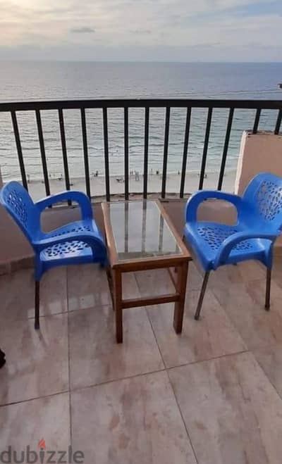شقة للايجار فى الاسكندرية شاطئ الزهور على البحر