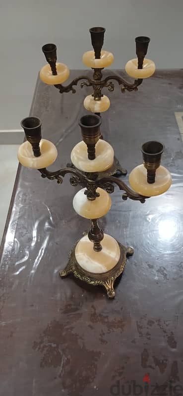 2شمعدان نحاس مع قواعد رخام