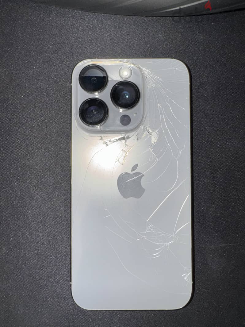 Apple - iPhone 15 Pro 5