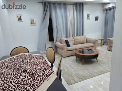 للايجار شقة مفروشة امام مول العرب حي الفيروز السياحية الثانية