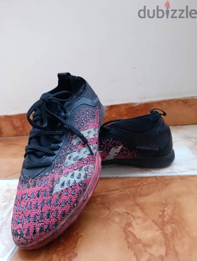 ترتان adidas  predators مقاس43