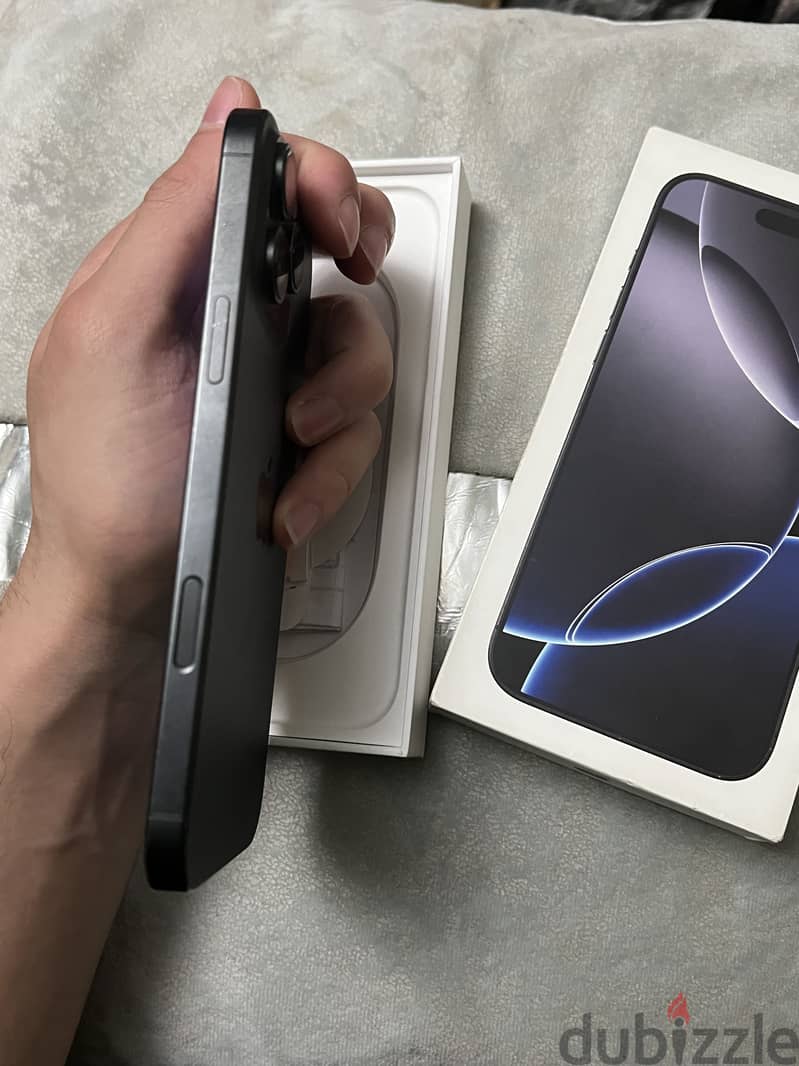 Apple - iPhone 16 Pro Max 1