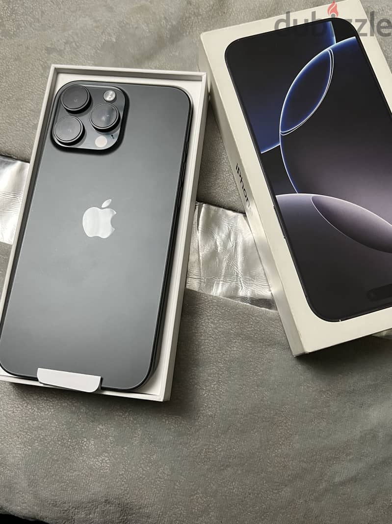 Apple - iPhone 16 Pro Max 3