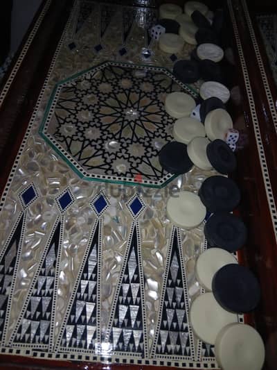 طاولة صدف وشطرنج  شغل يدوي خشب زان اصلي