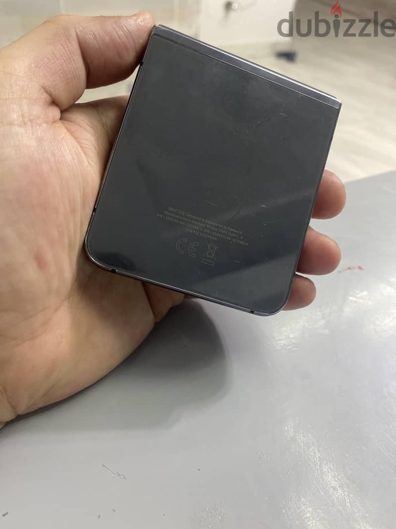 Samsung Z Flip 5 1