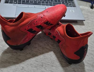 Addidas predator original - مقاس 35 - حاله ممتازه