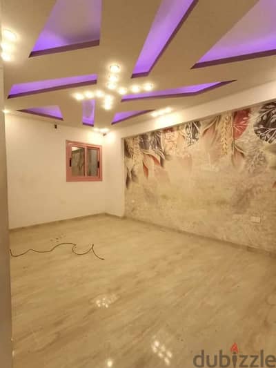 ديكورات وورق حائط وبانوهات فيوتيك