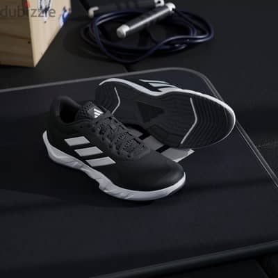 ample move trainer حذاء اديداس مقاس 42