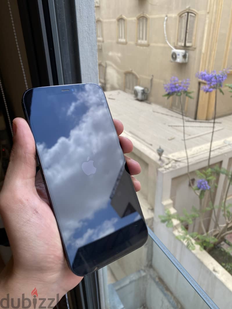 iPhone 12 Pro Max 256 giga With Charger (two sim) 1
