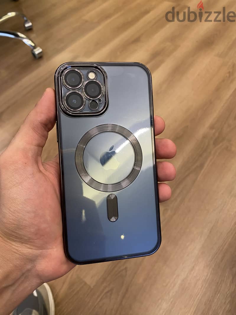 iPhone 12 Pro Max 256 giga With Charger (two sim) 3