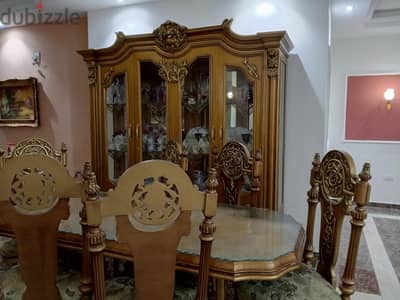 سفرة مذهب فاخرة للبيع – حالة ممتازة