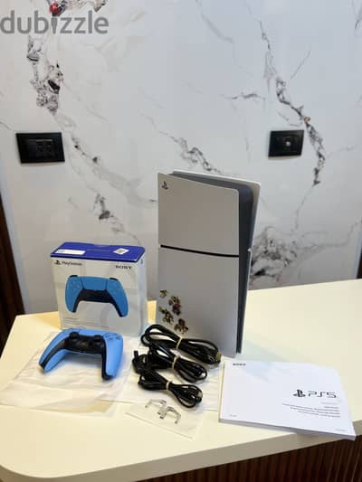 PS5 Slim Digital 825 gb - استخدام بسيط جداً يُعتبر جديد